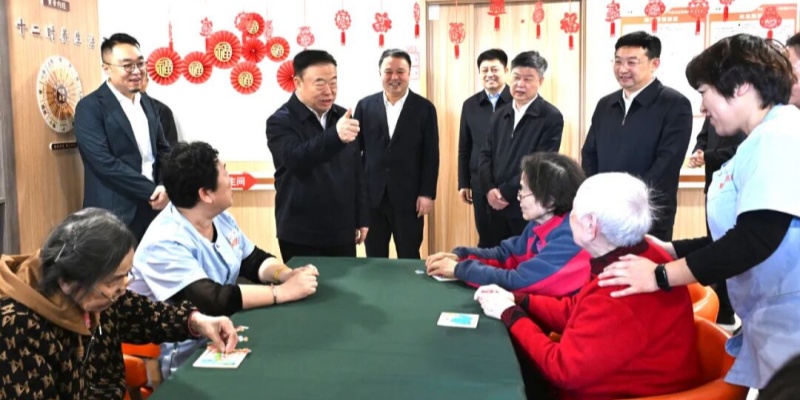 张恩惠调研服务业高质量发展工作